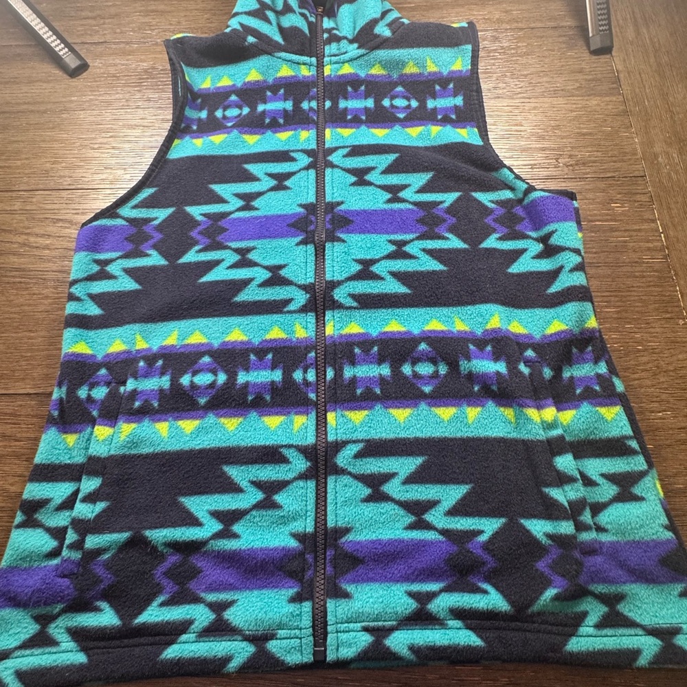 Chaps Aztec Patterned Fleece Vest Women’s Size M